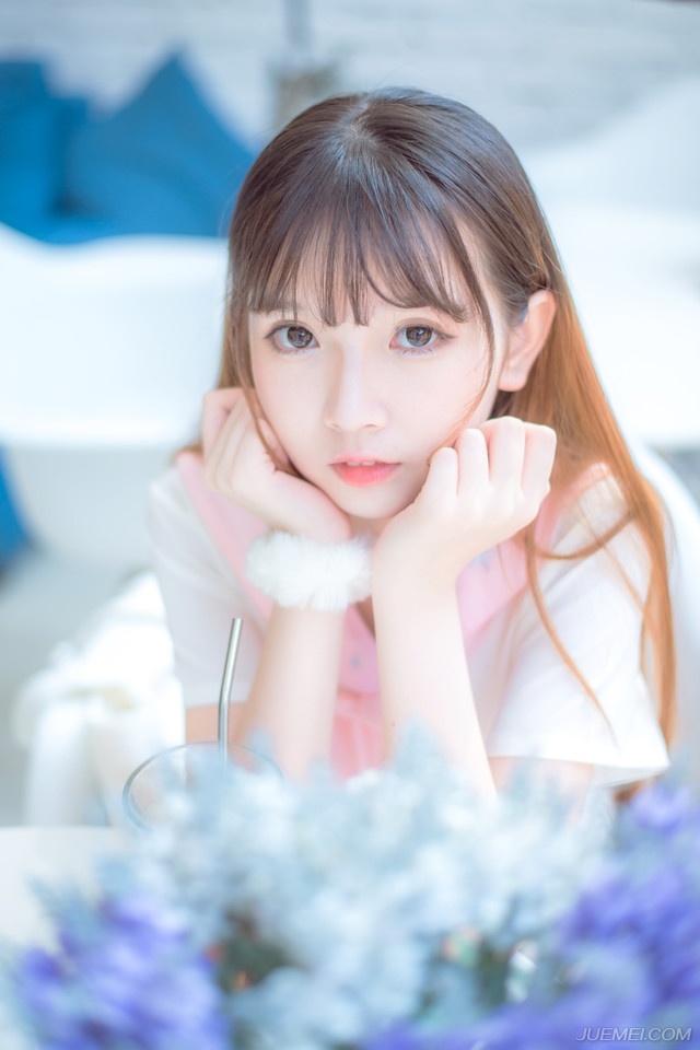 扬起理想的风帆并为之奋斗，你会真正体会到人生的价值和乐趣。最大的敌人是自己，只要你战胜了自己，你就是真正的男子汉？
